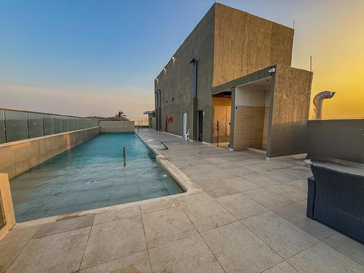 Full 3-bedroom 5 Minutes From The *