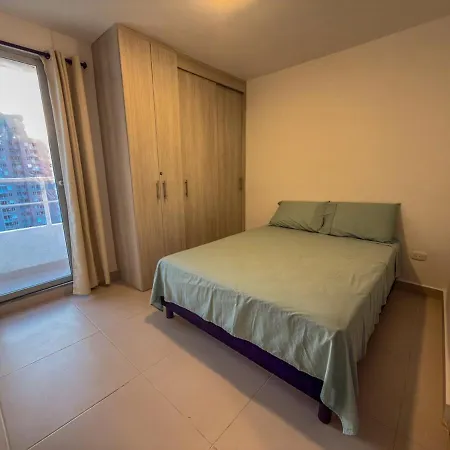 Full 3-bedroom 5 Minutes From The * Cartagena