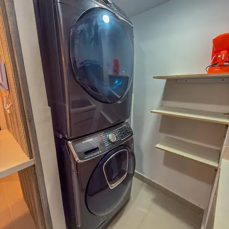 Full 3-bedroom 5 Minutes From The